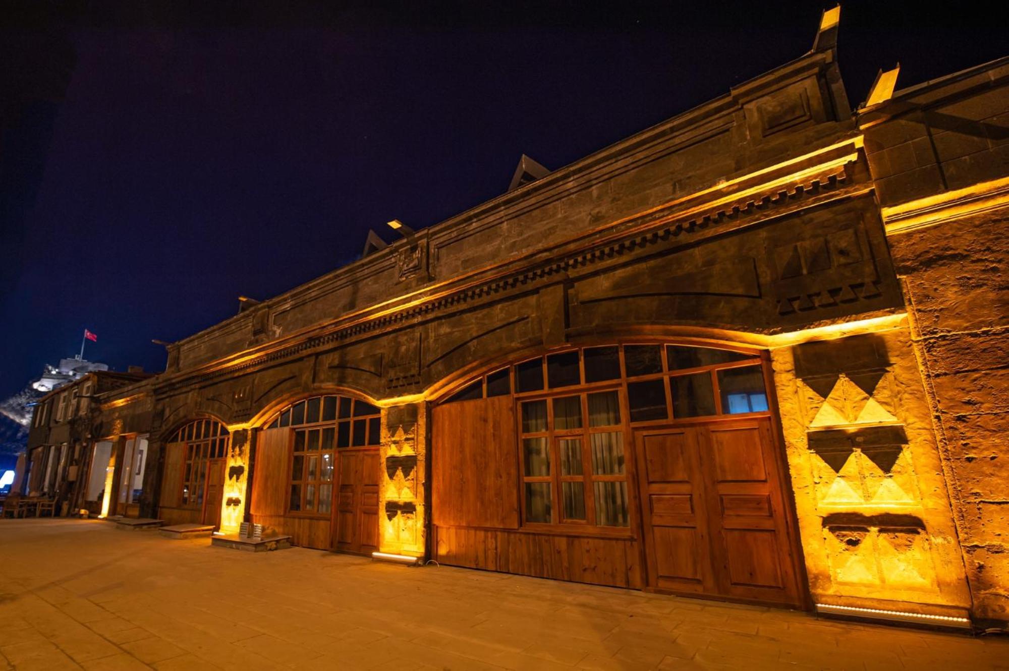 Ahiska Palas Otel Kars Exterior foto