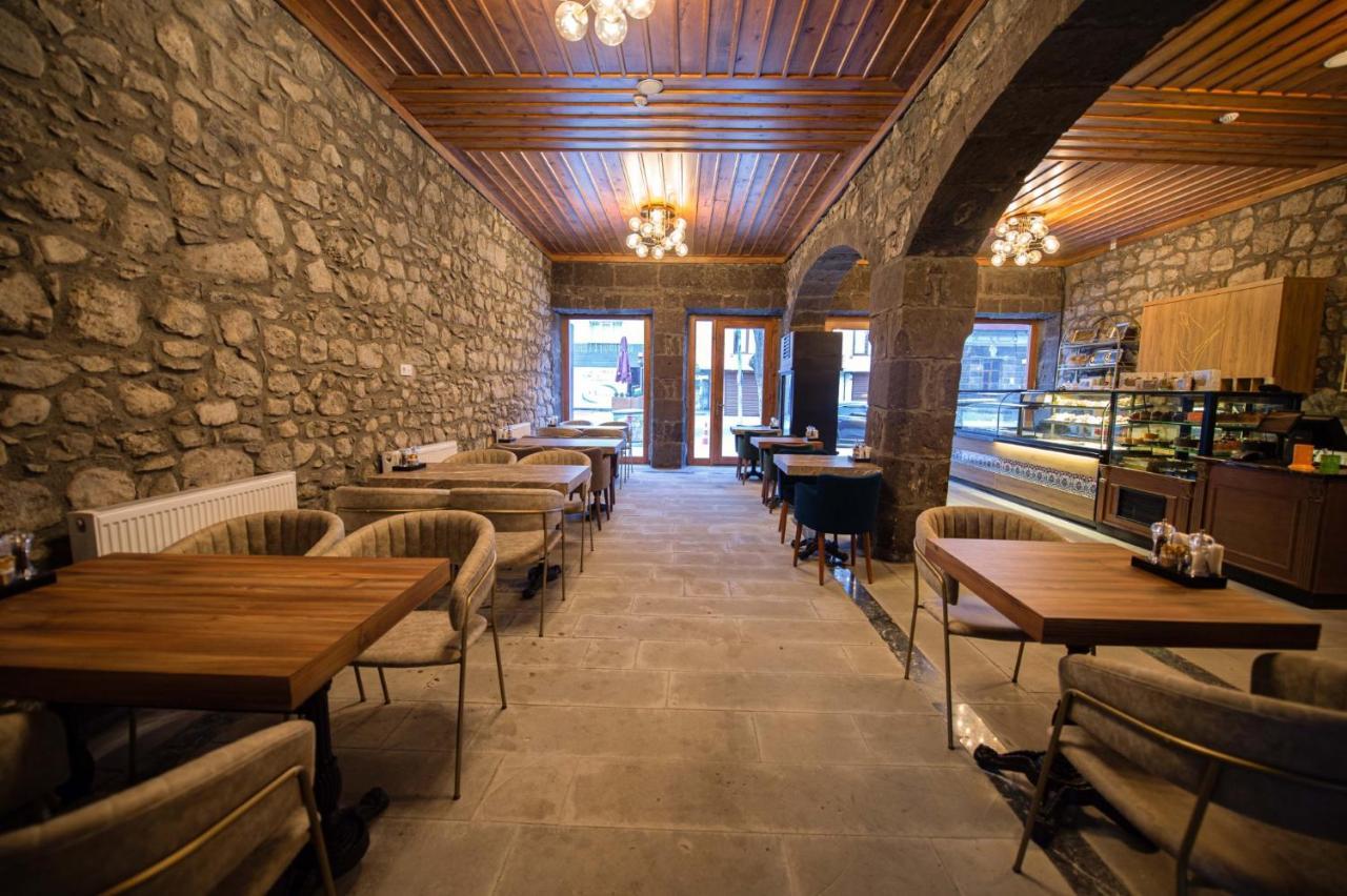 Ahiska Palas Otel Kars Exterior foto