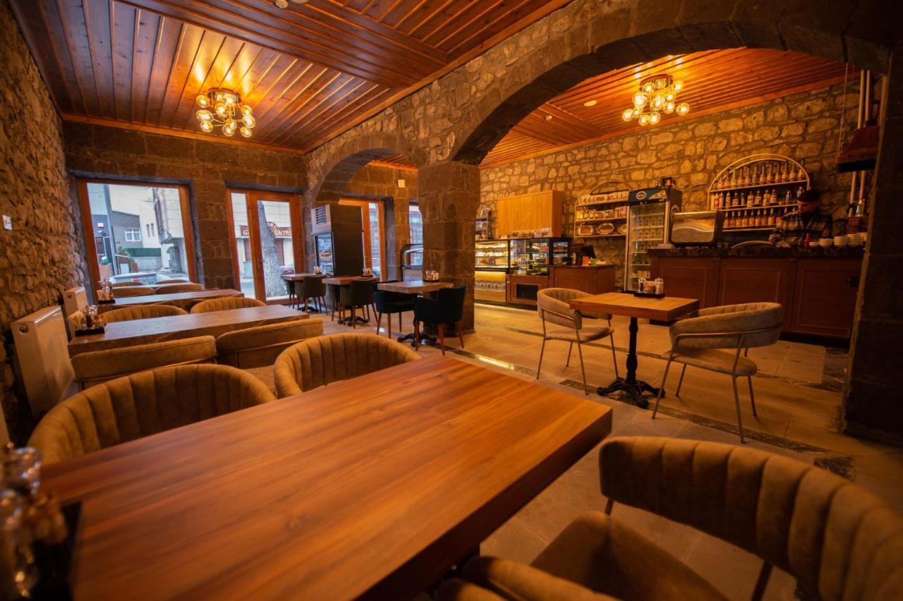Ahiska Palas Otel Kars Exterior foto